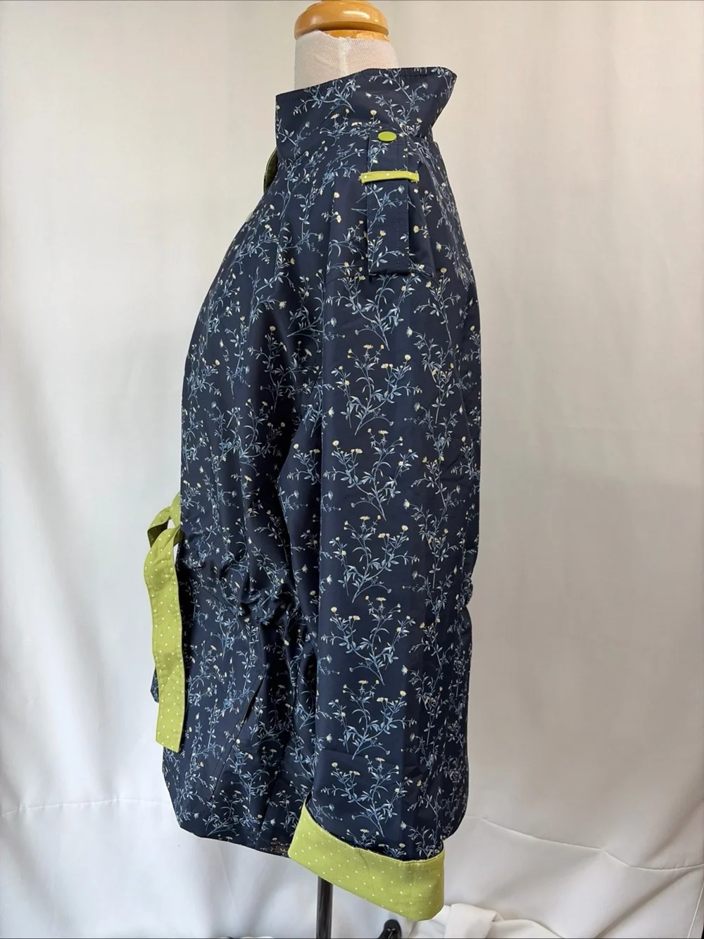 Matilda Jane Raincoat Jacket Womens XXL Brighten the Day Floral Dot Contrast